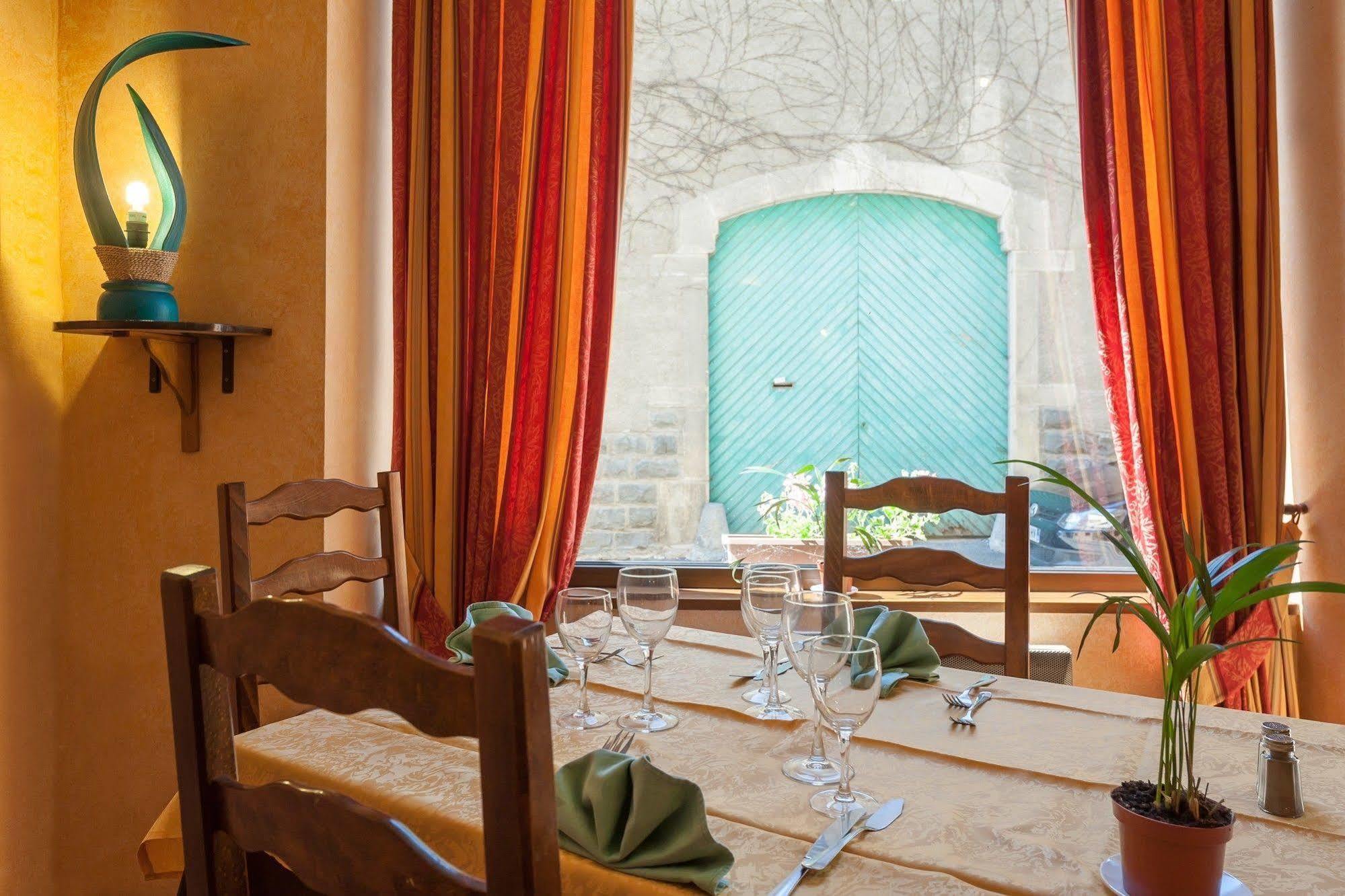 Hotel Restaurant Le Clement
